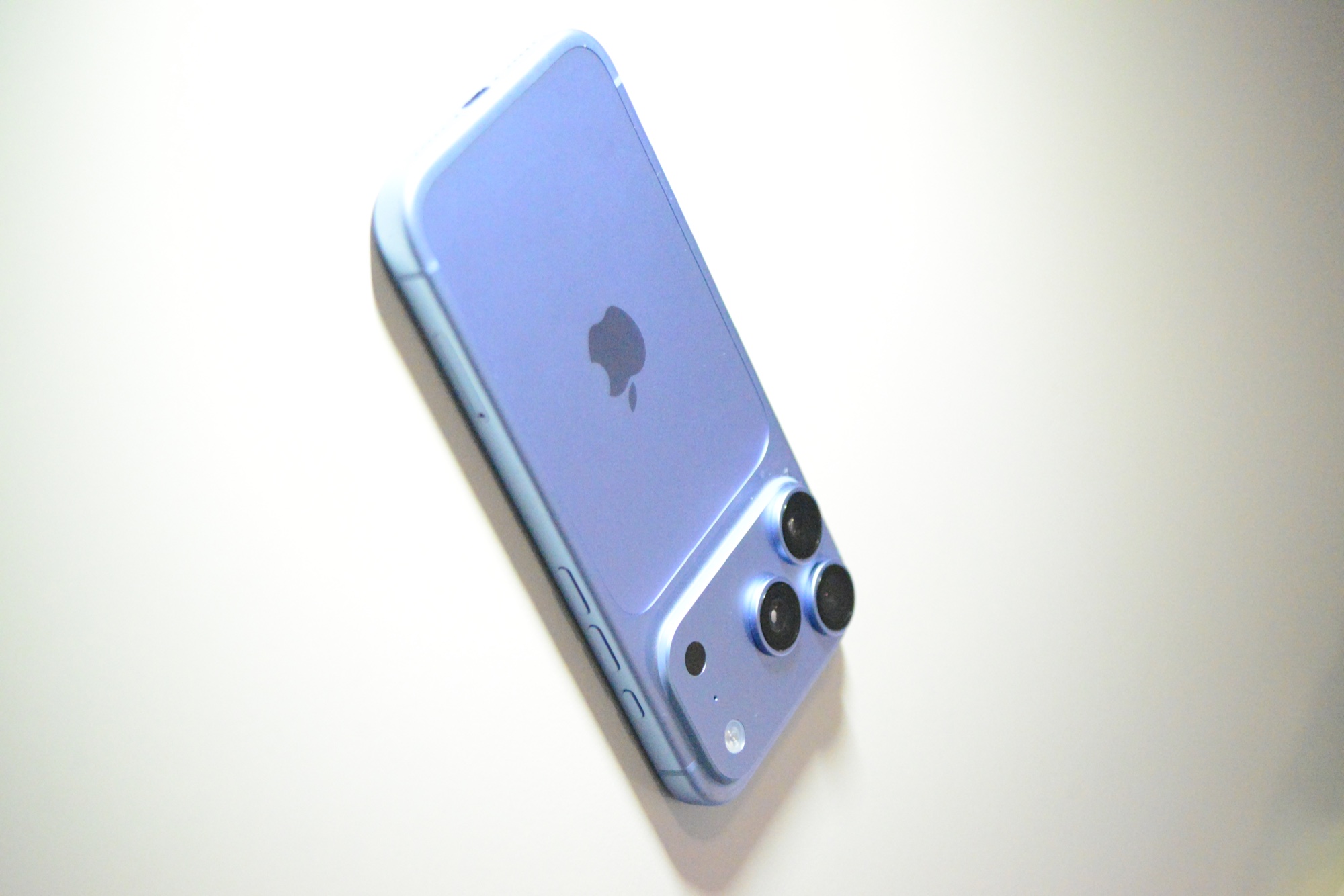 iPhone 18 Pro color Ghiacciaio fotografato da Marco Sala